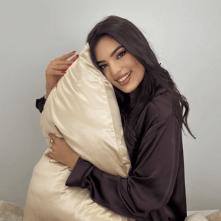غطاء مخدة حرير طبيعي 100% - ذهبي فاتح